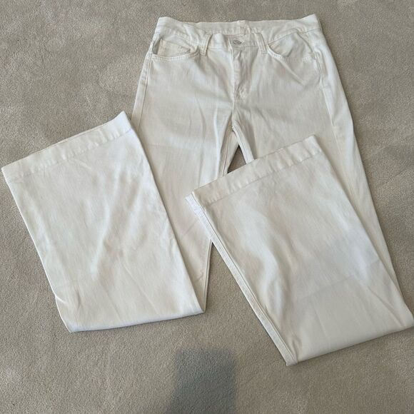NWOT 7 for All Mankind low rise flare - Picture 2 of 8